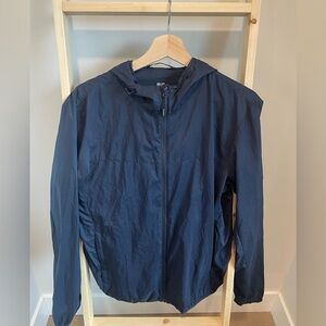 Uniqlo men’s pocketable windbreaker